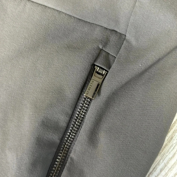 Athleta Highline Hybrid Hike Tight Pull-On Gray Pants Zipper Pockets Size 2 - Picture 7 of 13